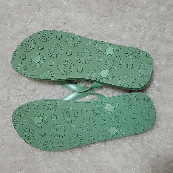 NWOT UGG Australia flare flip flop sandals, women's size 7 - Picture 5 of 8